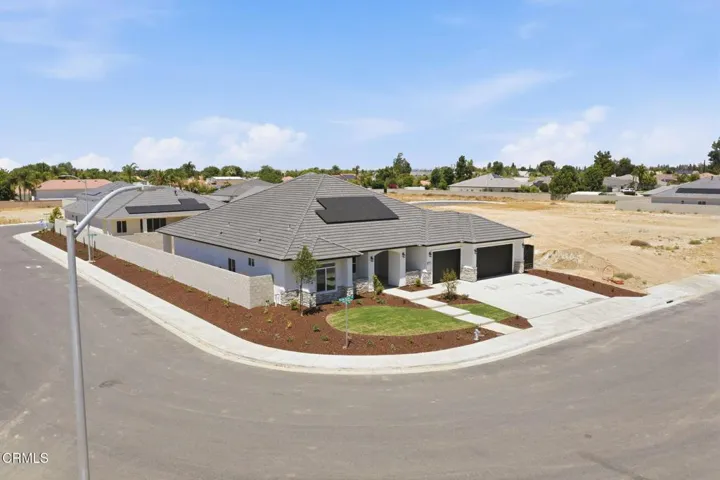 1-web-or-mls-13615-velma-pearl