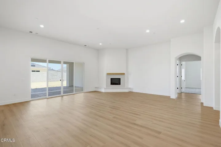 11-web-or-mls-13615-velma-pearl