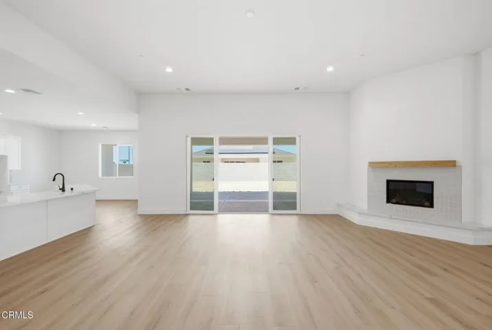 46-web-or-mls-13615-velma-pearl