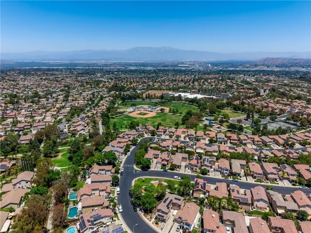 3306 Rochelle, Corona, California 92882