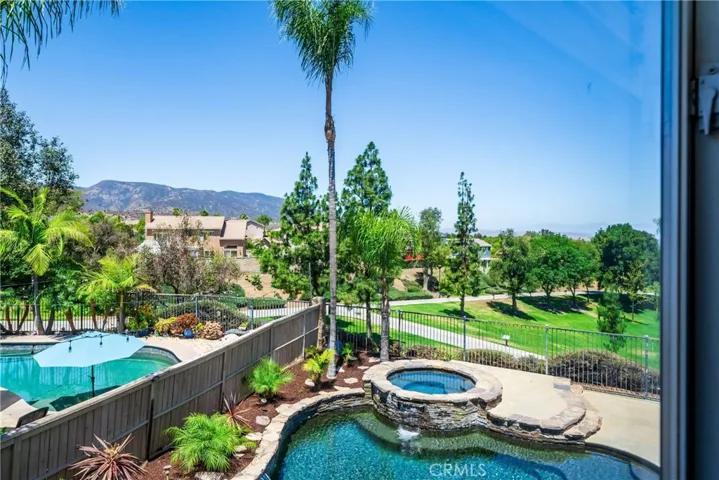 3306 Rochelle, Corona, California 92882