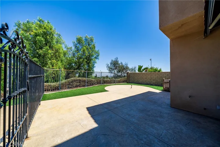 3306 Rochelle, Corona, California 92882