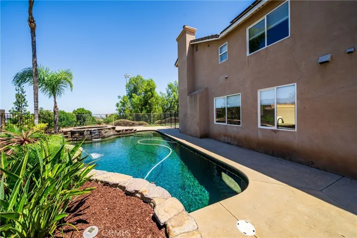 3306 Rochelle, Corona, California 92882