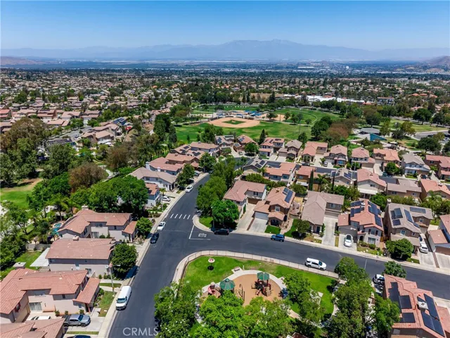 3306 Rochelle, Corona, California 92882