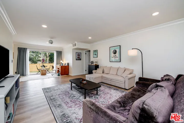 423 S Rexford Drive 101, Beverly Hills, California 90212