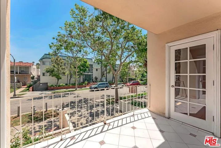423 S Rexford Drive 101, Beverly Hills, California 90212