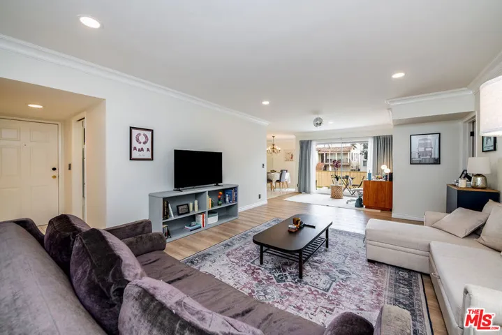 423 S Rexford Drive 101, Beverly Hills, California 90212