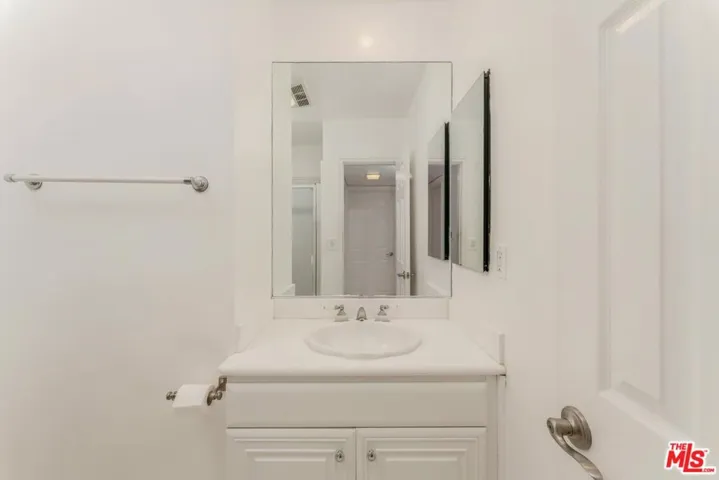 423 S Rexford Drive 101, Beverly Hills, California 90212