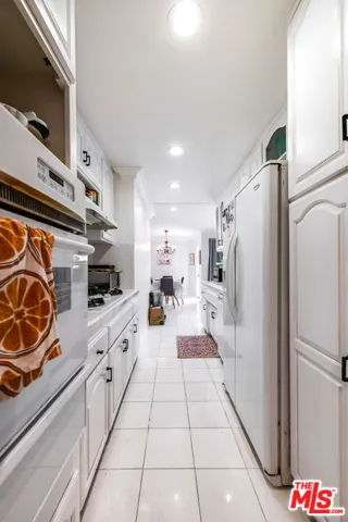 423 S Rexford Drive 101, Beverly Hills, California 90212