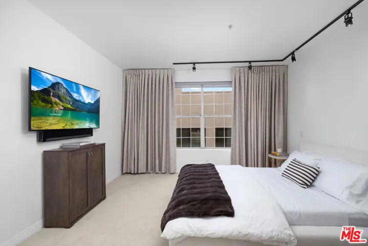 930 N Doheny Drive 317, West Hollywood, California 90069