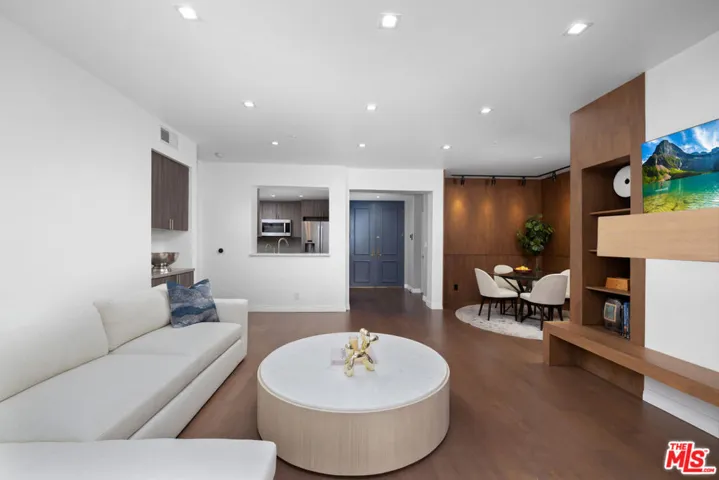930 N Doheny Drive 317, West Hollywood, California 90069