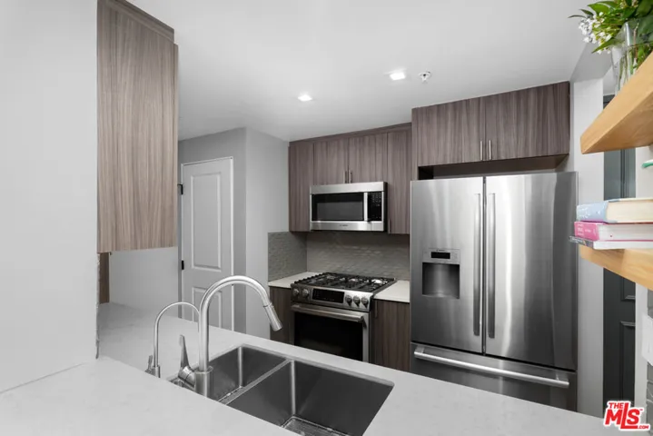 930 N Doheny Drive 317, West Hollywood, California 90069