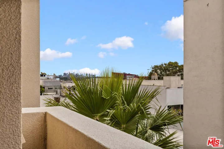 930 N Doheny Drive 317, West Hollywood, California 90069