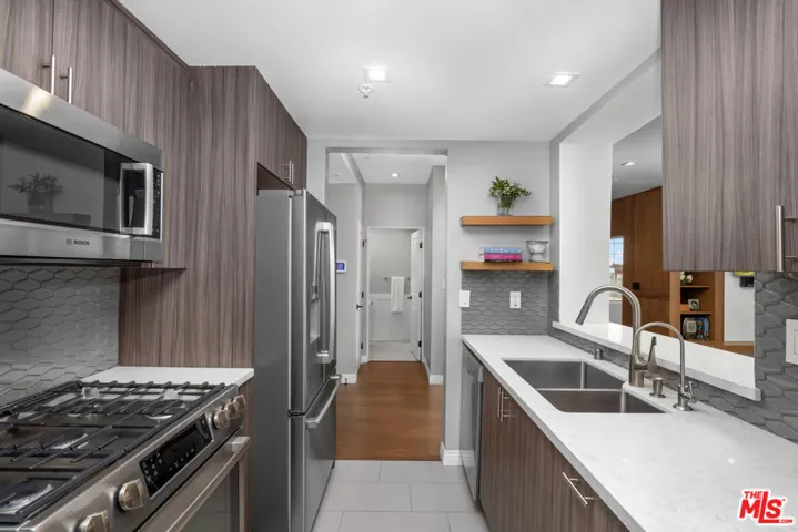 930 N Doheny Drive 317, West Hollywood, California 90069