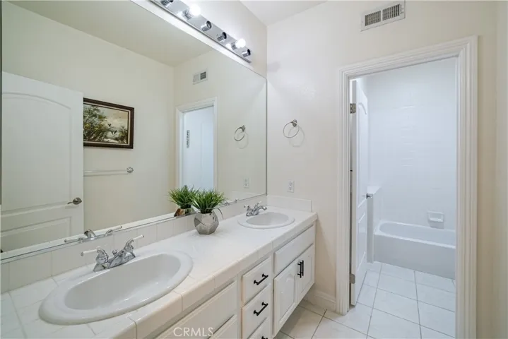 3807 Wendi Court, Fallbrook, California 92028