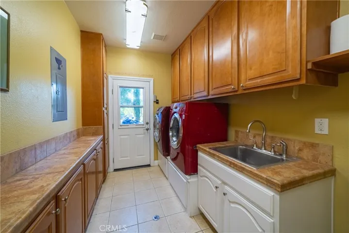 3807 Wendi Court, Fallbrook, California 92028