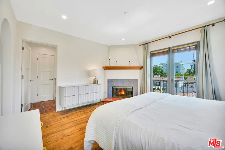 1414 N Harper Avenue 5, West Hollywood, California 90046