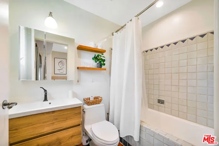 1414 N Harper Avenue 5, West Hollywood, California 90046