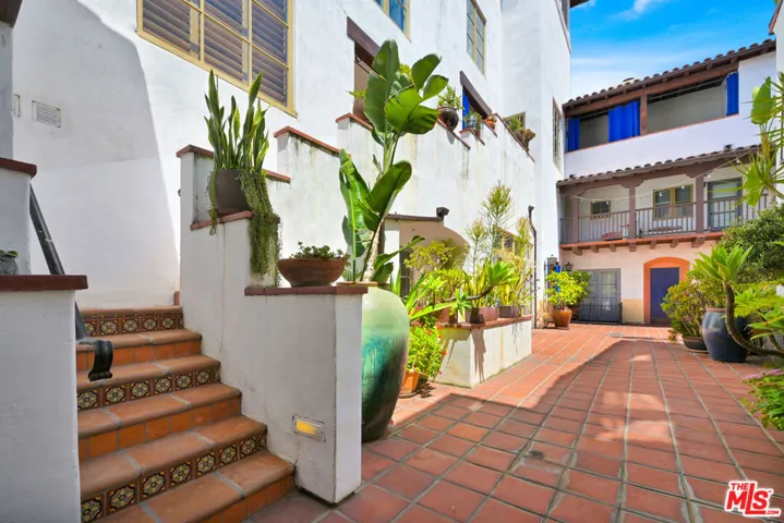 1414 N Harper Avenue 5, West Hollywood, California 90046