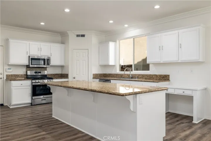23626 Black Oak, Murrieta, California 92562