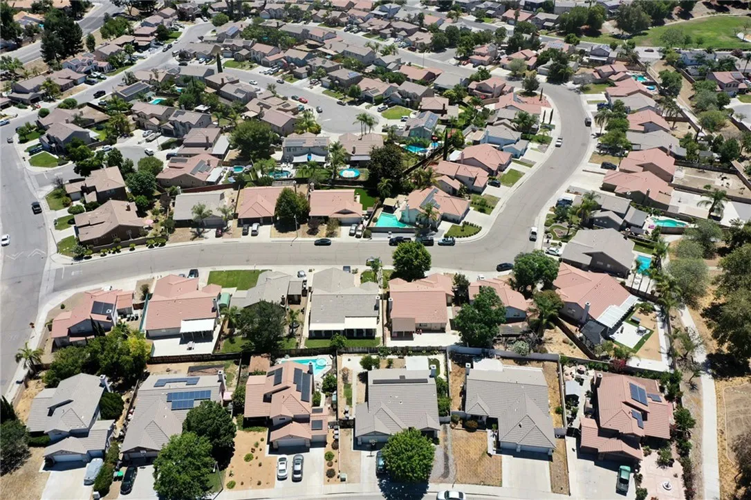 1814 Rosemont Cir, San Jacinto, CA 92583