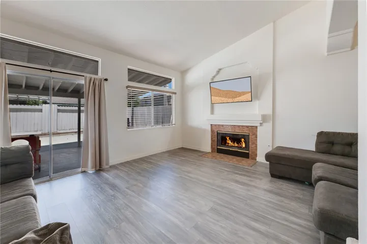 1814 Rosemont Cir, San Jacinto, CA 92583 Living Room