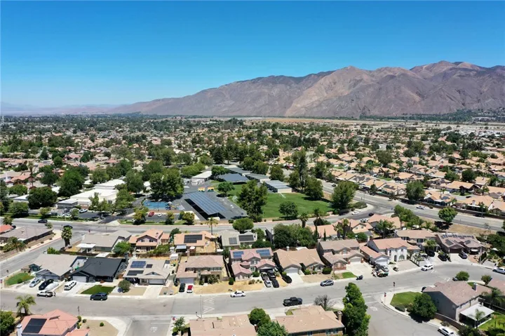 1814 Rosemont Cir, San Jacinto, CA 92583