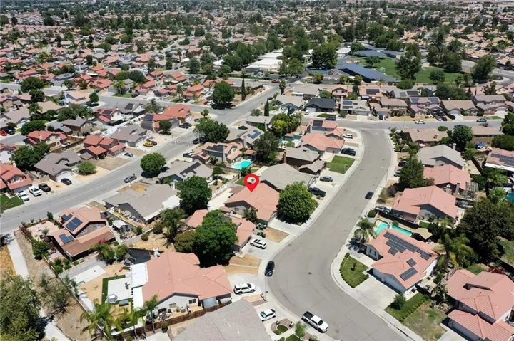 1814 Rosemont Cir, San Jacinto, CA 92583
