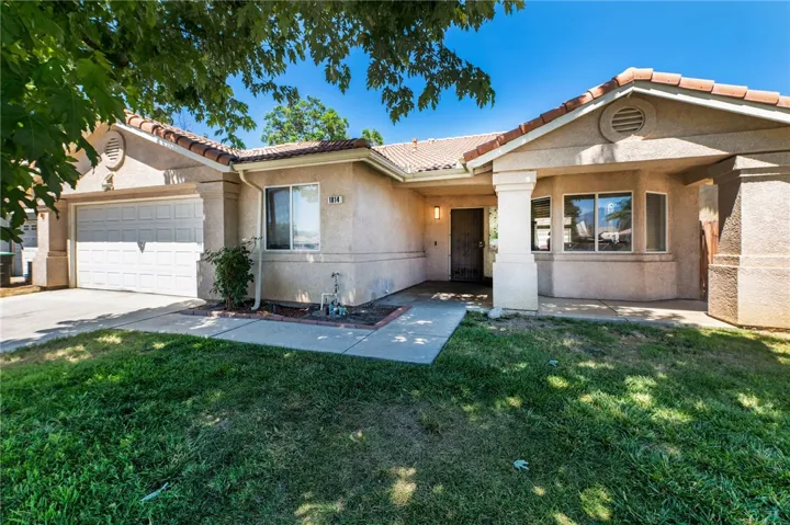 1814 Rosemont Cir, San Jacinto, CA 92583-6020 Front of Home