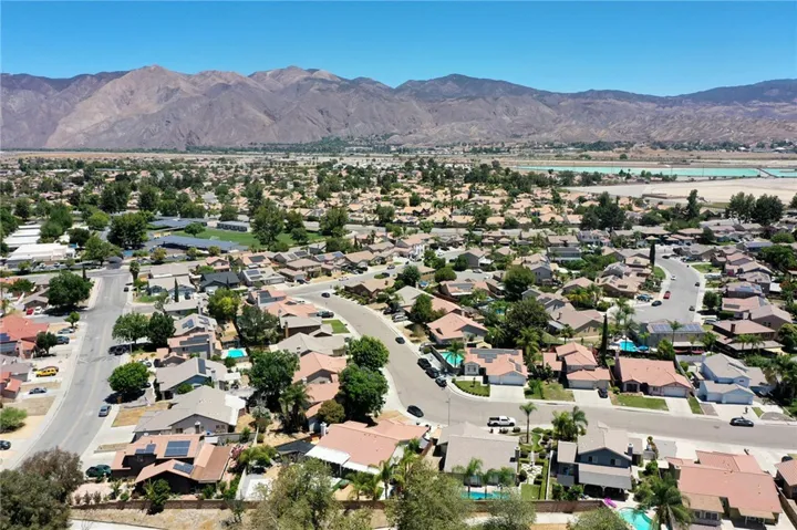 1814 Rosemont Cir, San Jacinto, CA 92583