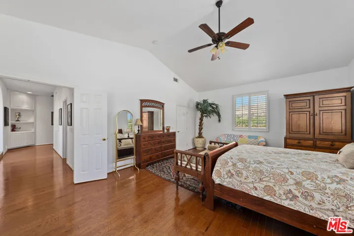 9640 Sierra Highway, Santa Clarita, California 91390