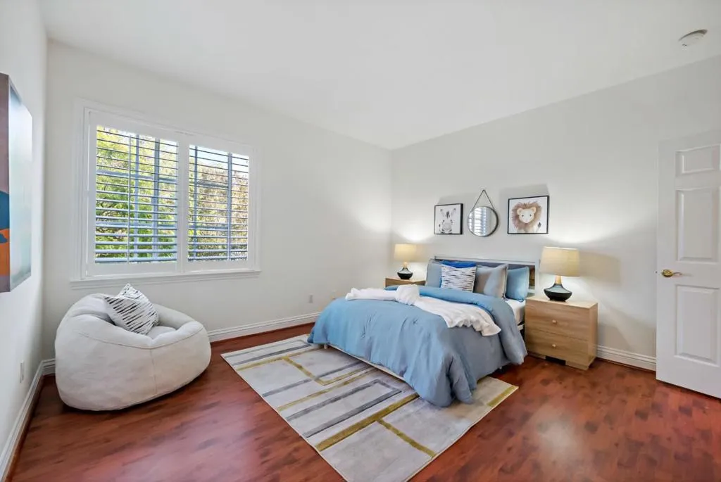 Upstairs Bedroom with Jack & Jill Bathroom