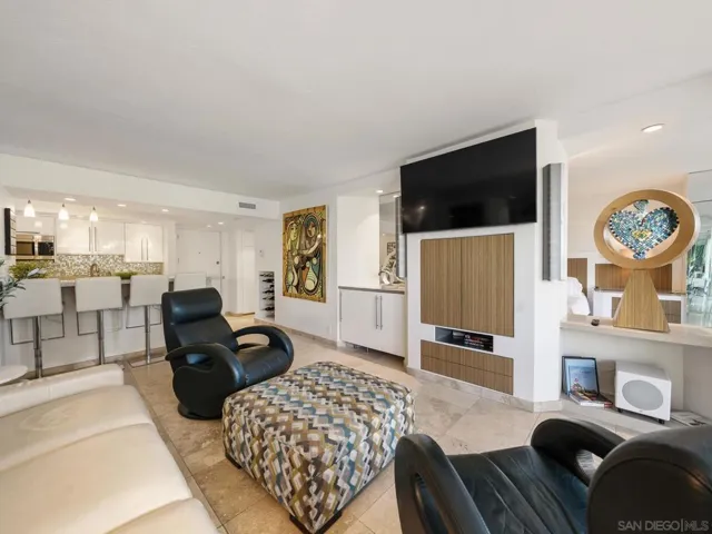 1760 Avenida Del Mundo #101 & #110, Coronado, California 92118
