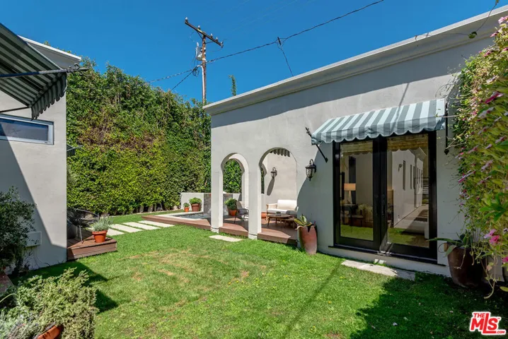 8727 Bonner Drive, Los Angeles, California 90048