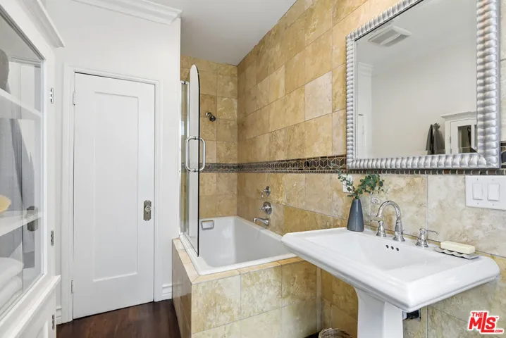 8727 Bonner Drive, Los Angeles, California 90048
