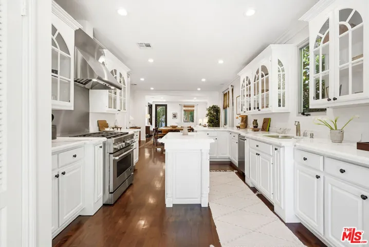 8727 Bonner Drive, Los Angeles, California 90048