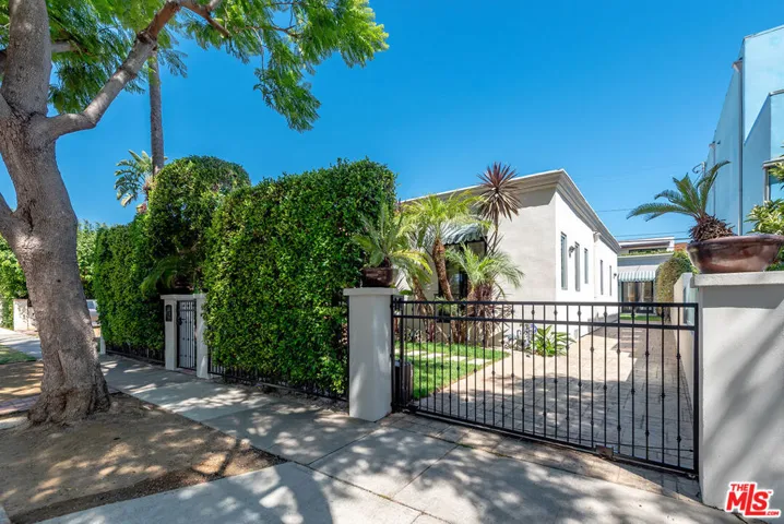 8727 Bonner Drive, Los Angeles, California 90048