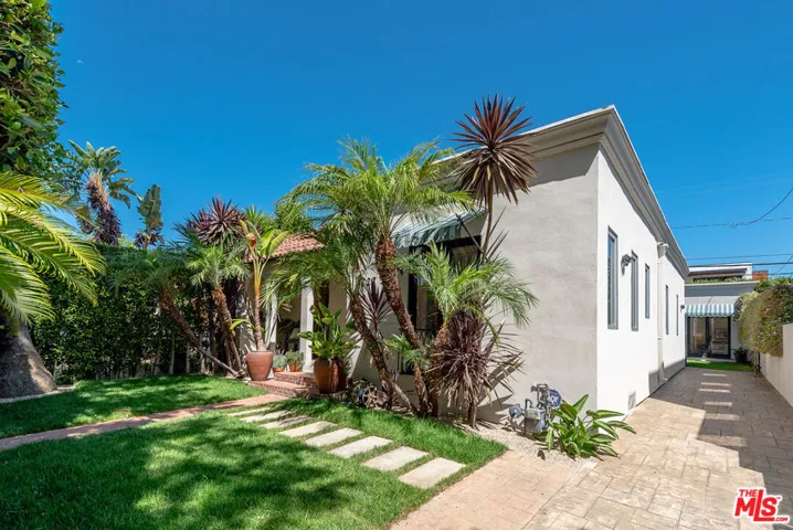 8727 Bonner Drive, Los Angeles, California 90048