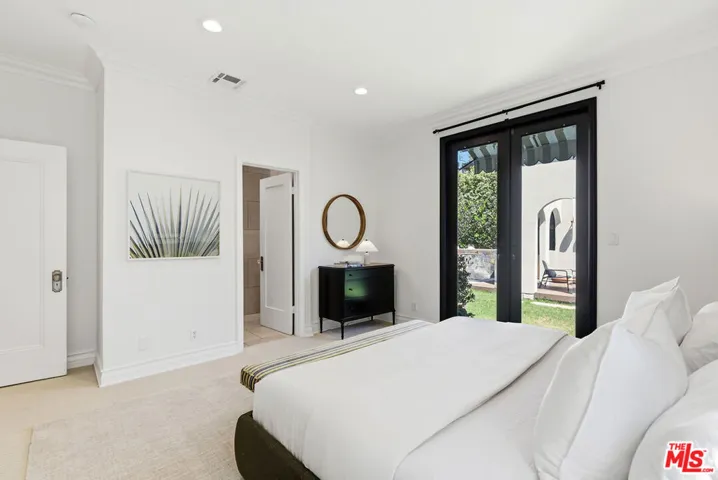 8727 Bonner Drive, Los Angeles, California 90048