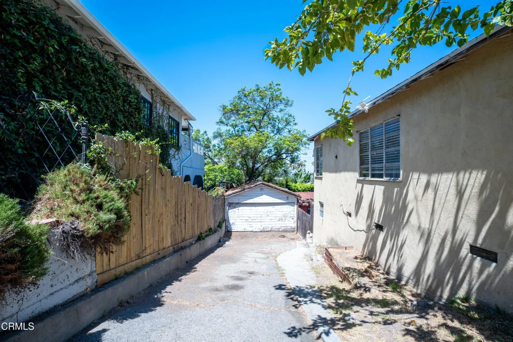5007 Los Robles St - Low Res-23
