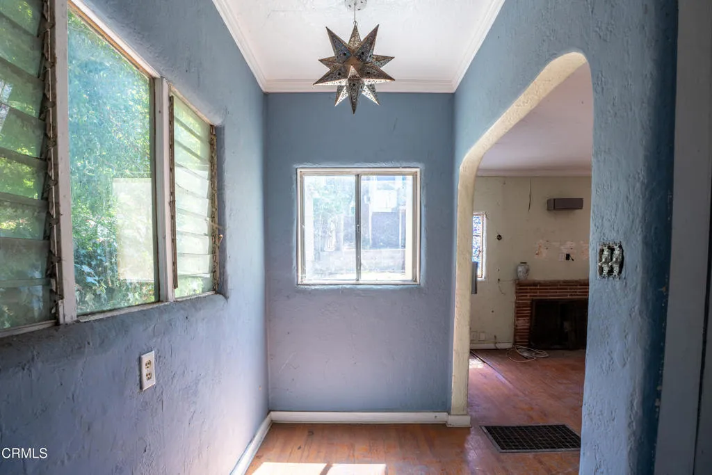 5007 Los Robles St - Low Res-09