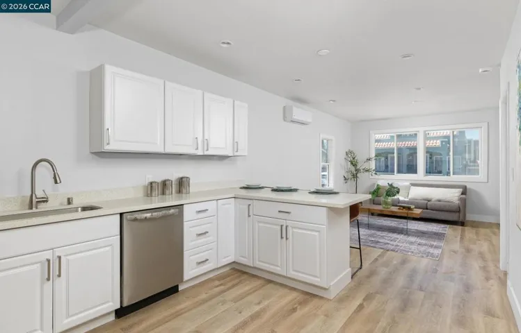 226 W 9th St, Pittsburg, California 94565