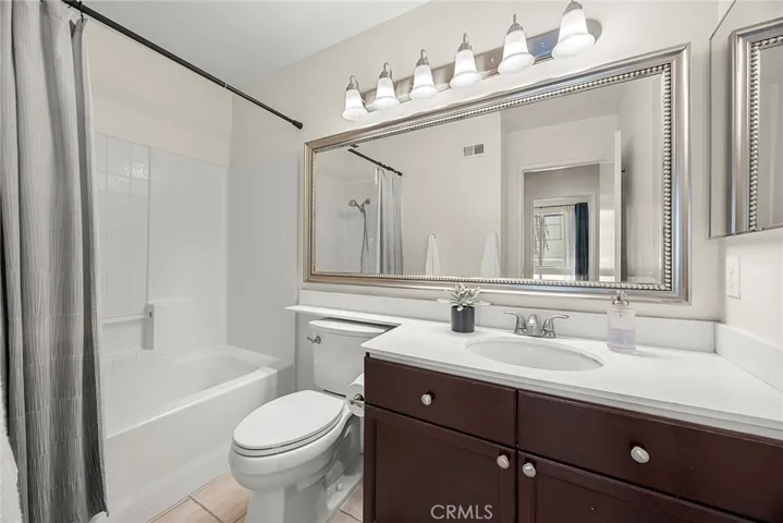 3423 E White Chapel Court E, Orange, California 92869
