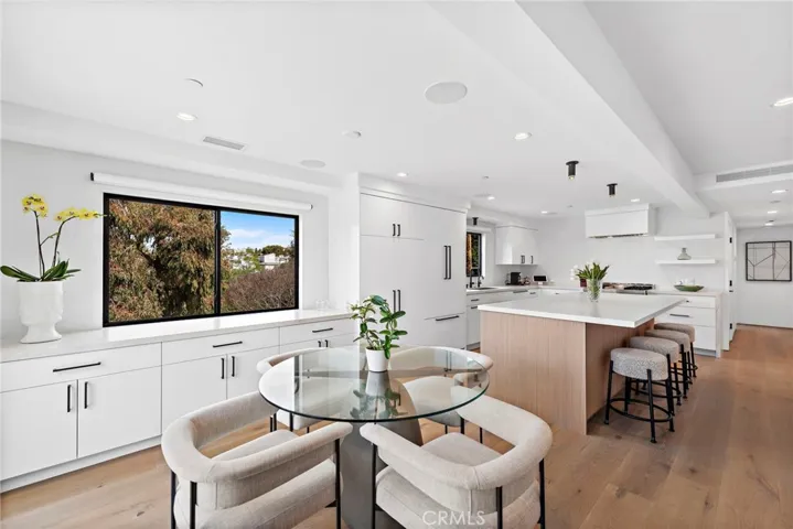 322 1/2 Iris Avenue, Corona Del Mar, California 92625