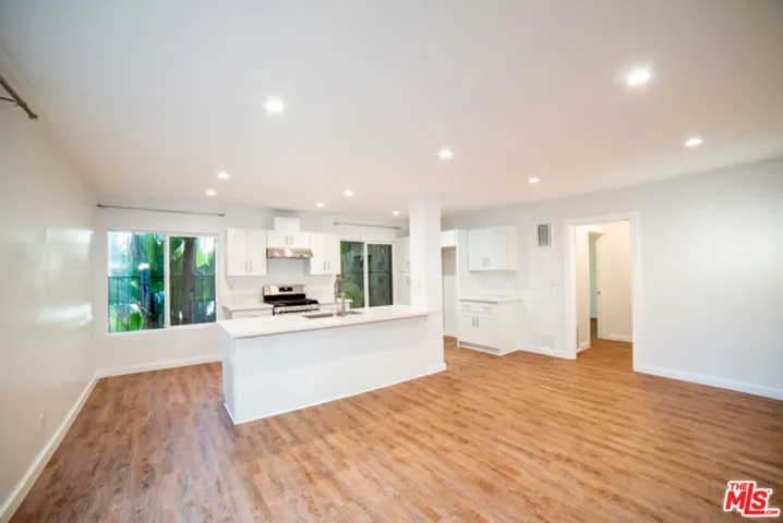 127 S St Andrews Place, Los Angeles, California 90004
