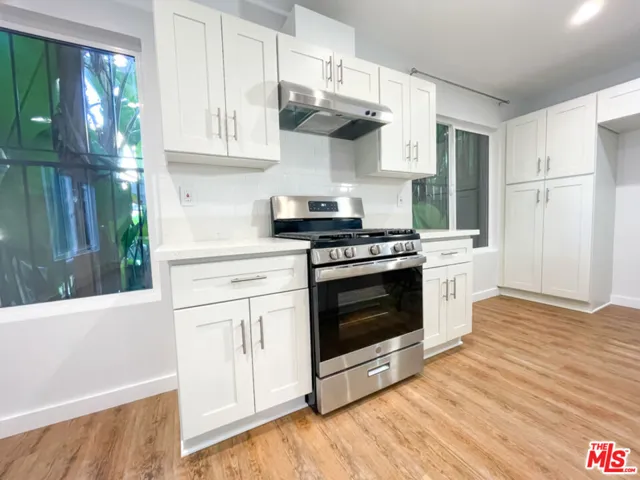 127 S St Andrews Place, Los Angeles, California 90004