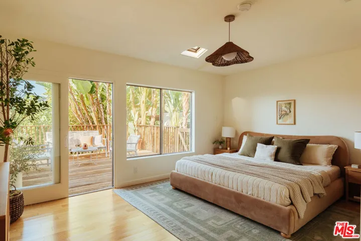 1225 W Avenue 37, Los Angeles, California 90065