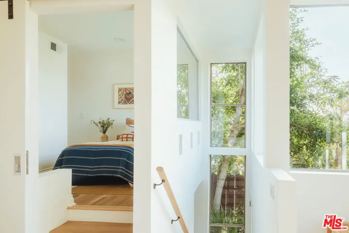 1225 W Avenue 37, Los Angeles, California 90065