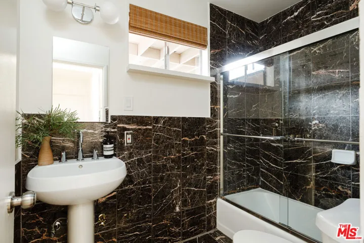1225 W Avenue 37, Los Angeles, California 90065