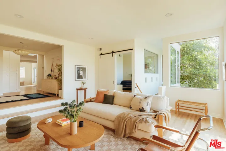 1225 W Avenue 37, Los Angeles, California 90065